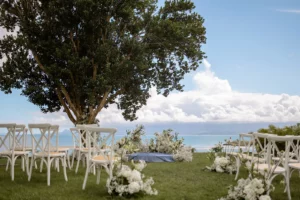 décoration de jardin d'une céréomie laïque vue mer en Guadeloupe